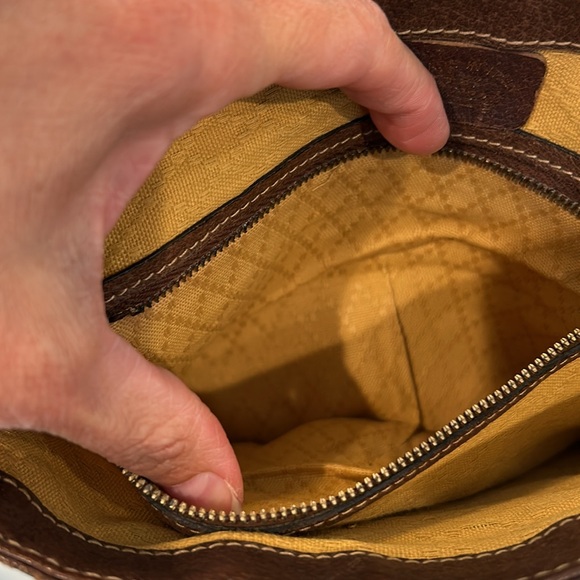 Authentic Gucci Sherry collection logo stripe shoulder bag with adjustable strap - Picture 5 of 16